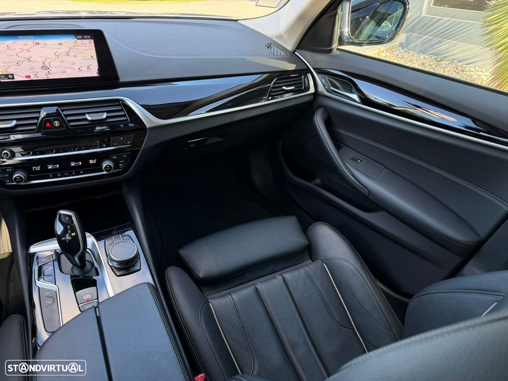 BMW 530 e iPerformance Line Sport - 24