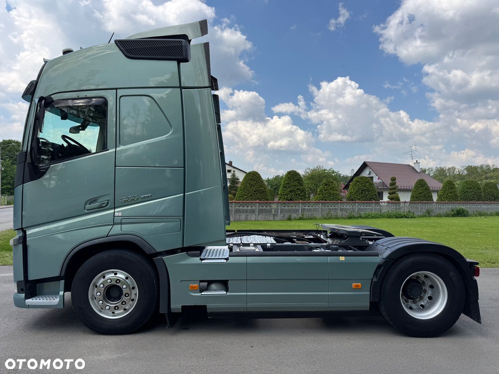 Volvo - 6