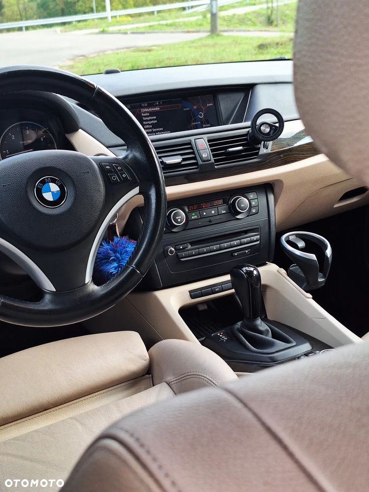 BMW X1 sDrive20d - 27