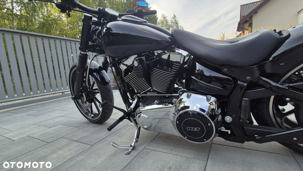 Harley-Davidson FXSB Breakout - 5
