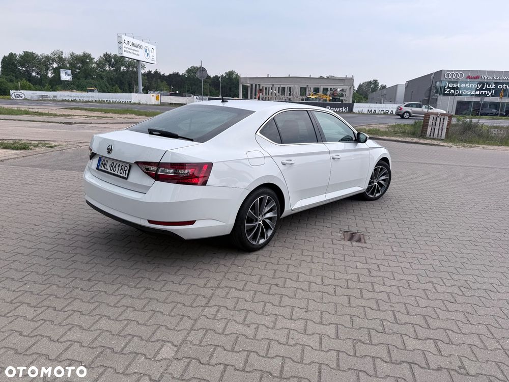 Skoda Superb 2.0 TDI Ambition DSG - 5