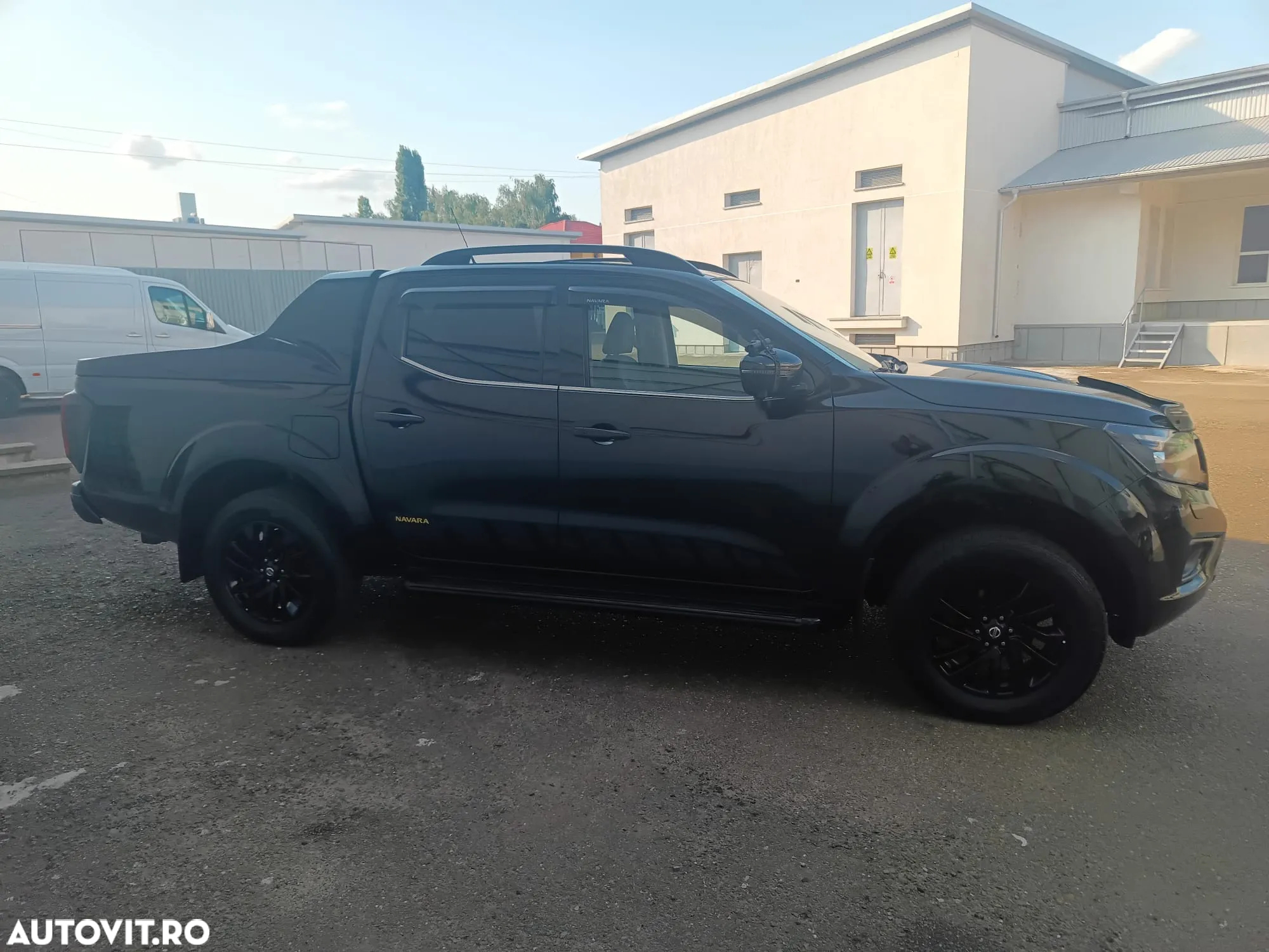 Nissan Navara 2.3 dCi Bi Turbo Double Cab N-Connecta - 2