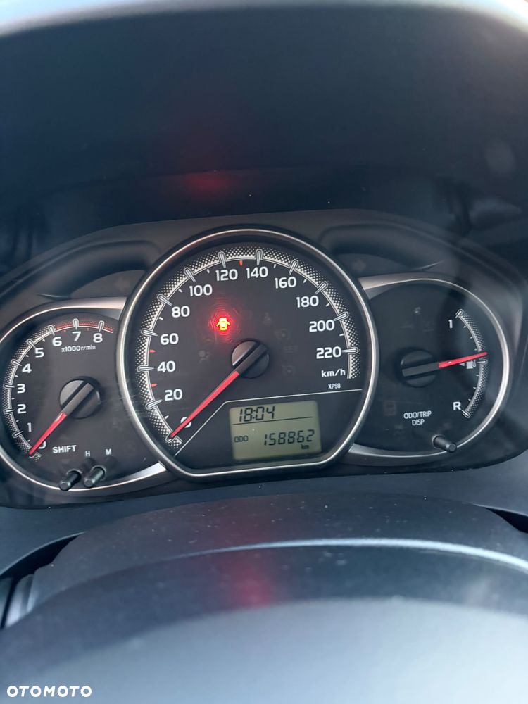 Toyota Yaris - 8