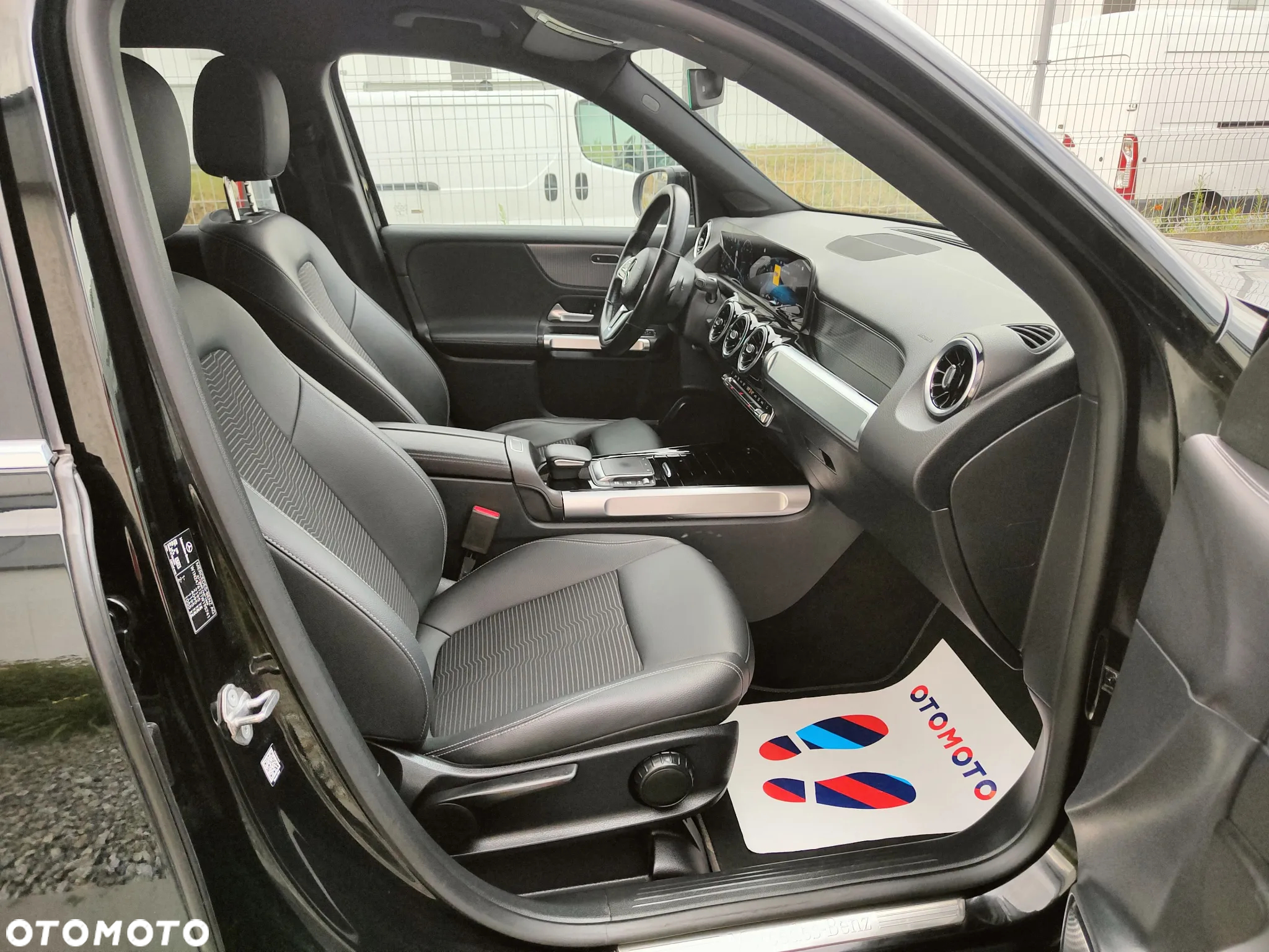 Mercedes-Benz GLB 200 d 8G-DCT Special Edition - 12