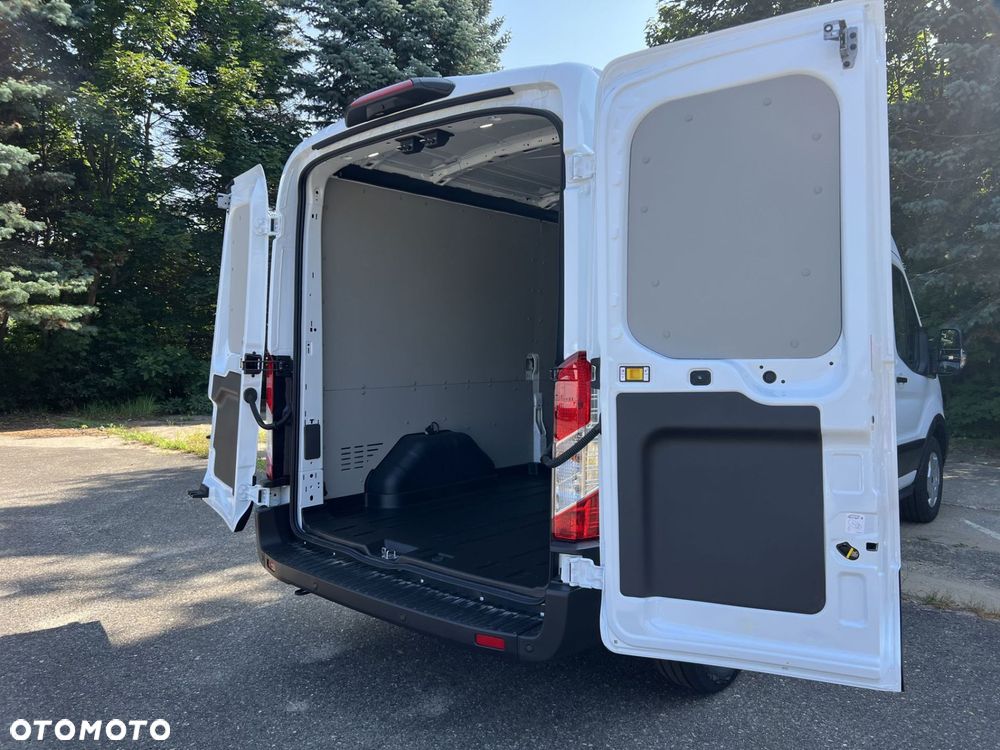 Ford Transit - 22