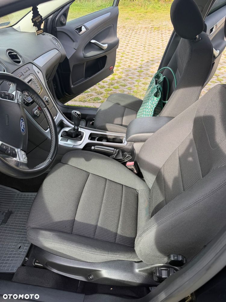 Ford Mondeo - 9