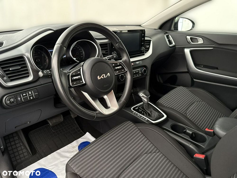 Kia Ceed - 14