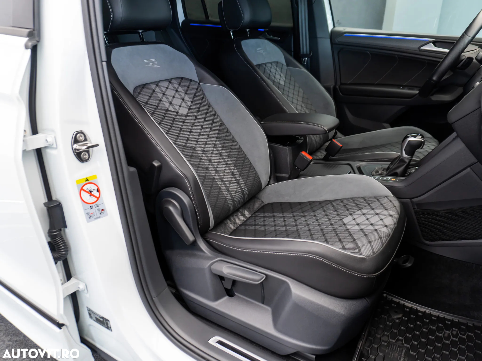 Volkswagen Tiguan 2.0 TDI SCR DSG R-Line - 8