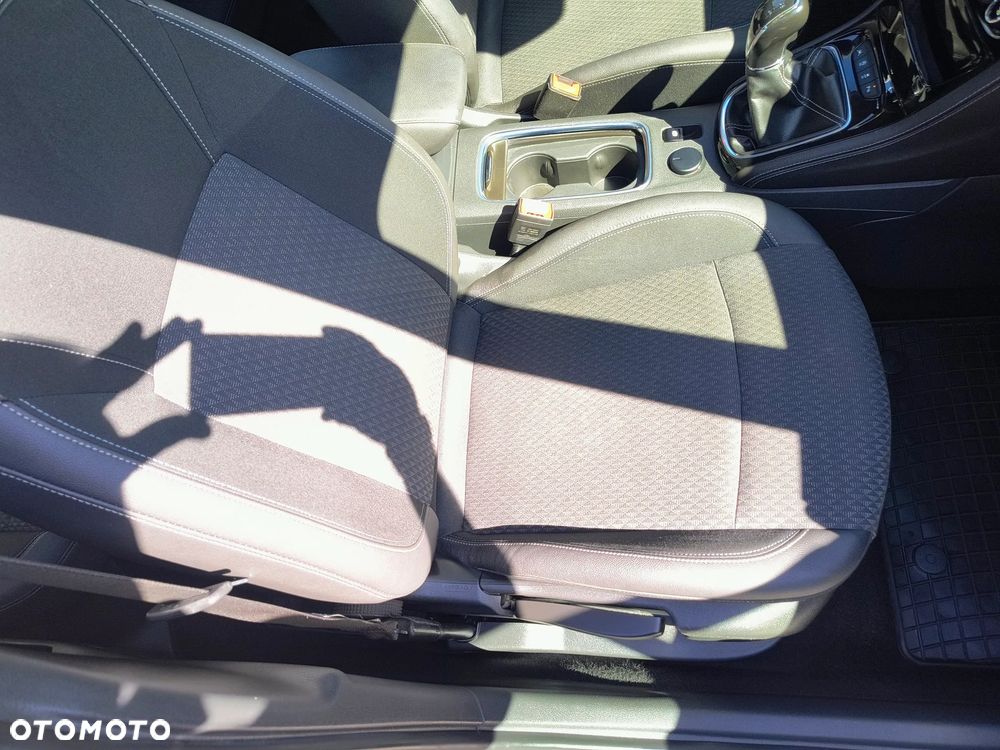 Opel Astra 1.6 T Elite S&S - 15