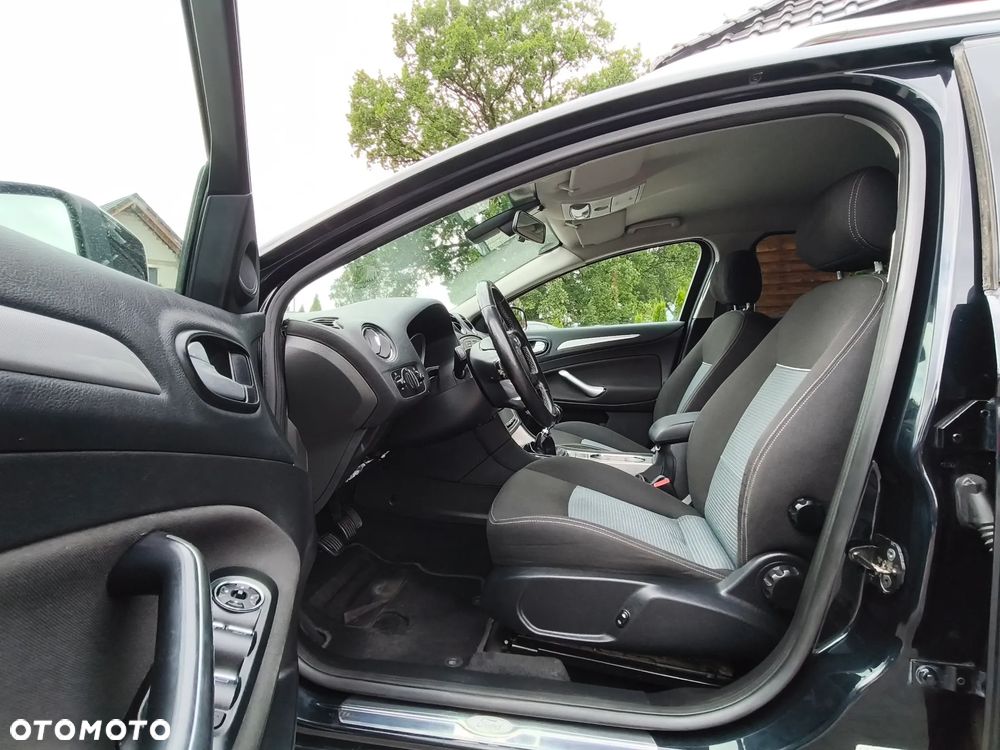 Ford Mondeo 2.0 TDCi Titanium - 23