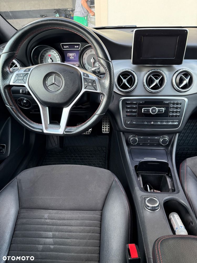 Mercedes-Benz GLA 250 4-Matic - 14