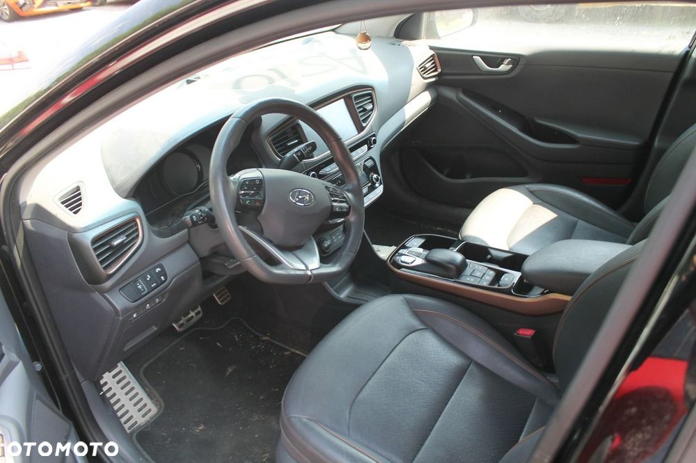 Hyundai IONIQ - 5
