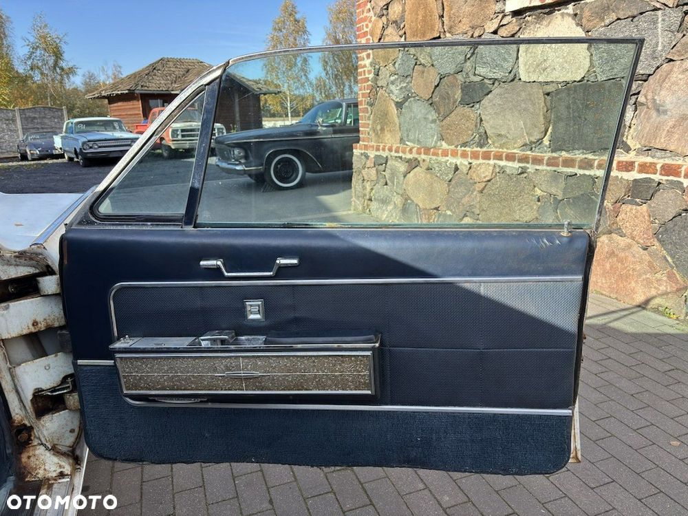 Lincoln Continental - 21