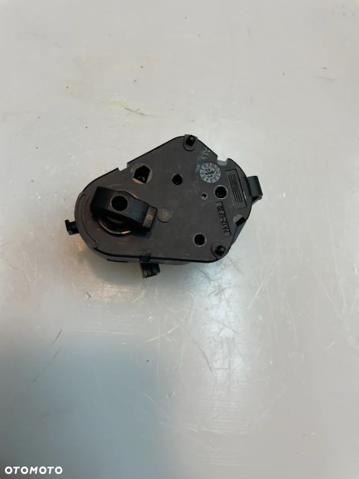 SILNICZEK NAGRZEWNICY BMW E46 6934822 - 3