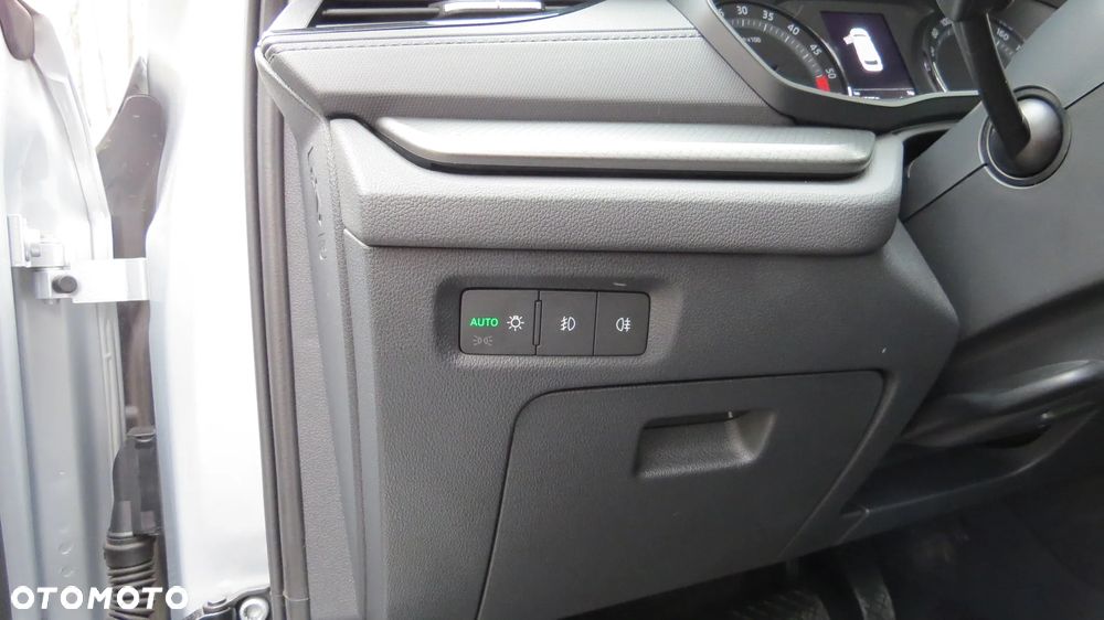 Skoda Octavia 2.0 TDI Ambition DSG - 21