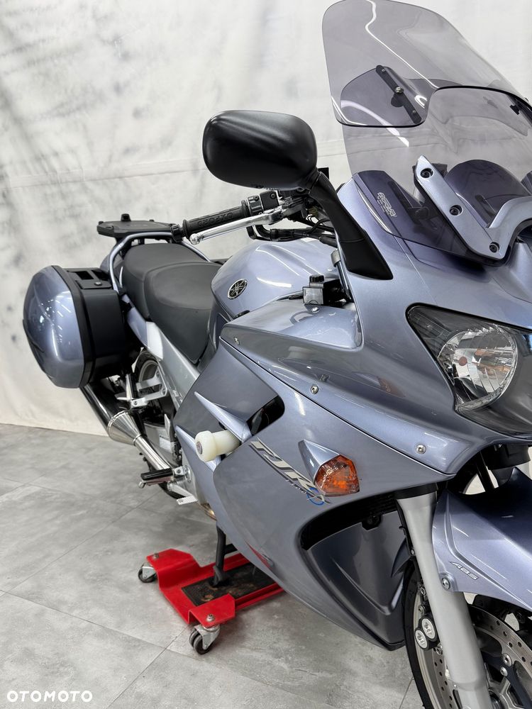 Yamaha FJR - 21