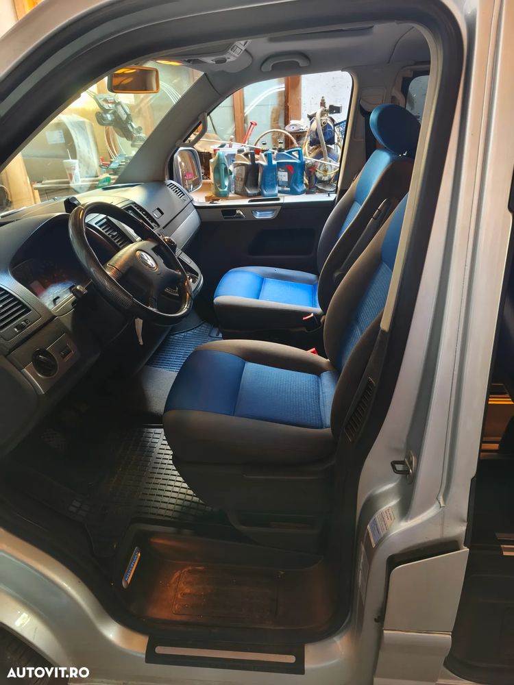 Volkswagen Multivan - 2