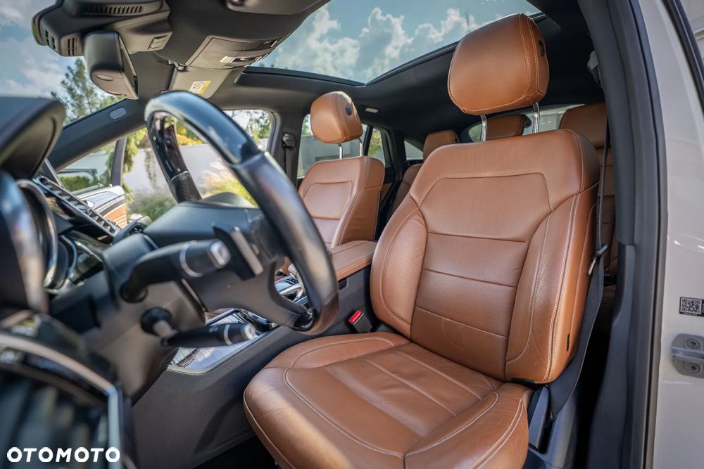 Mercedes-Benz GLE 400 4Matic 7G-TRONIC AMG Line - 3