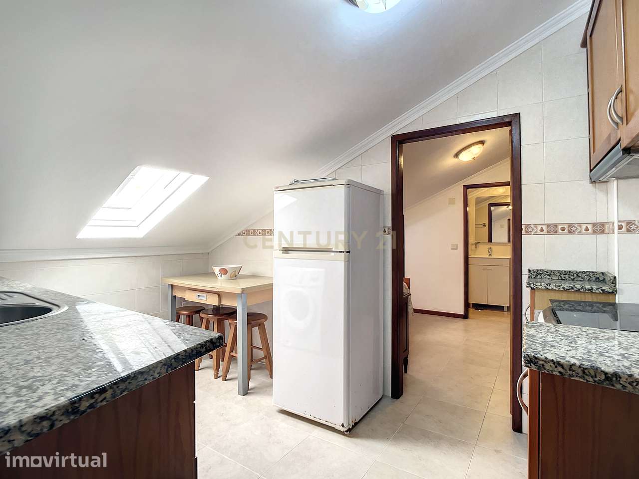 Apartamento T1  a poucos metros do areal - Grande imagem: 4/9