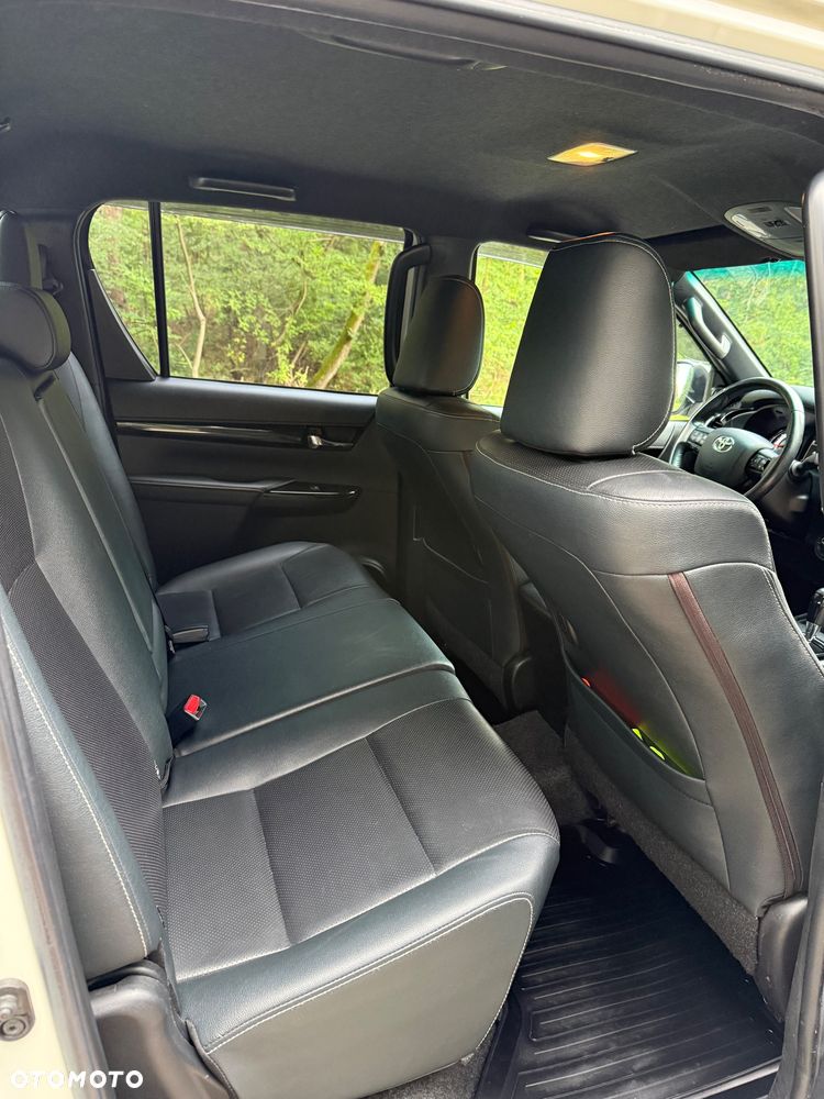 Toyota Hilux 2.4 D-4D Double Cab Dakar 4x4 - 16