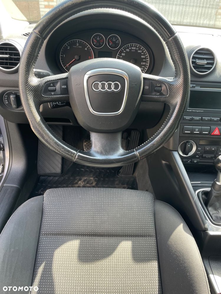 Audi A3 Sportback 2.0 TDI Ambiente - 8
