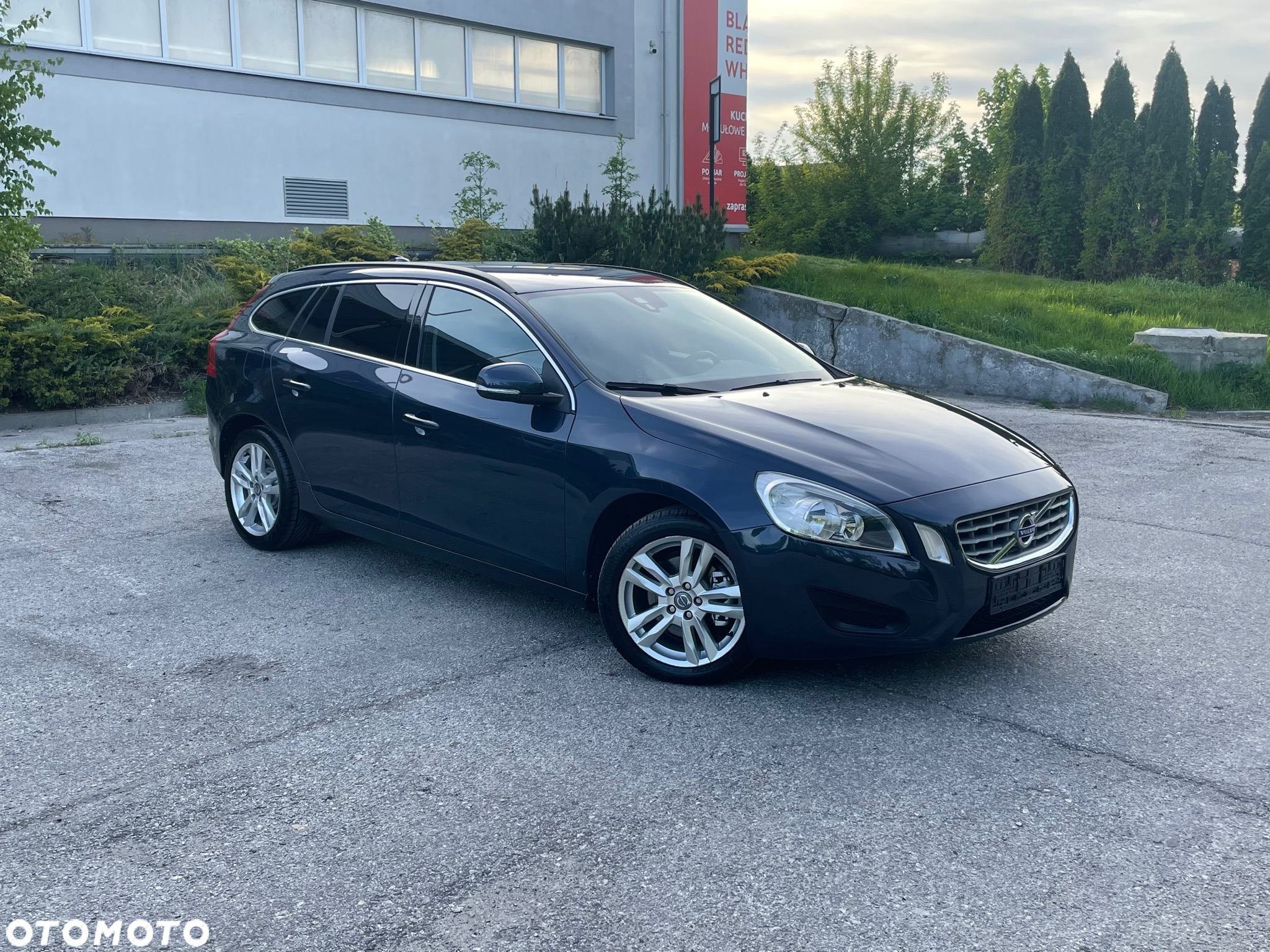 Volvo V60 T3 Momentum - 19