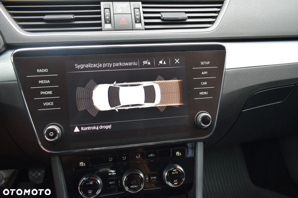 Skoda Superb 2.0 TDI SCR Style - 10