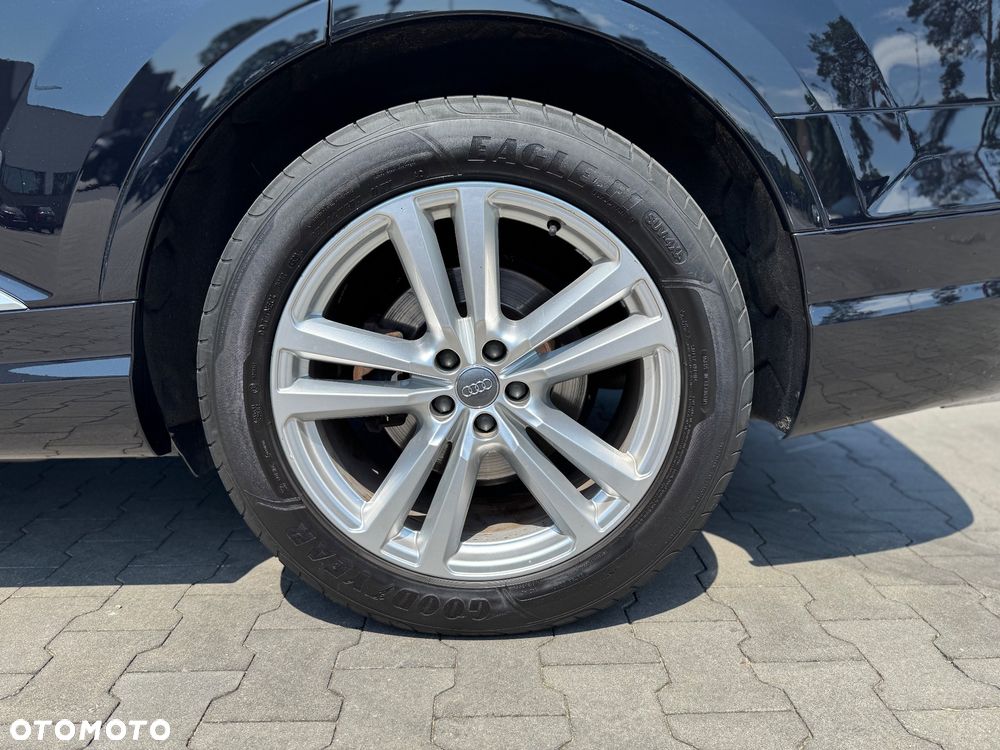 Audi Q7 - 12