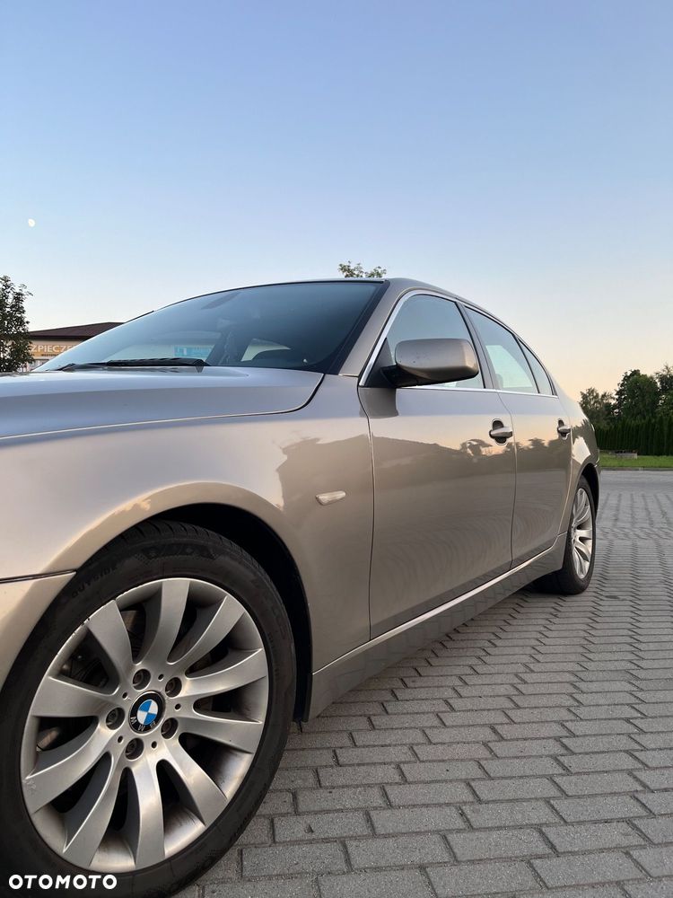 BMW Seria 5 525d - 14