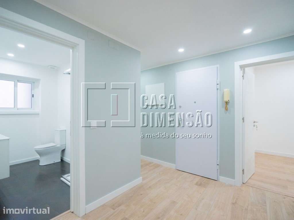 Apartamento de tipologia T3, remodelado, na Damaia!! - Grande imagem: 3/42