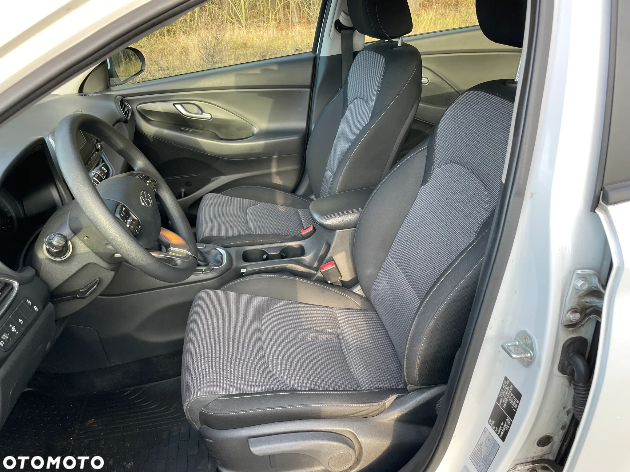 Hyundai i30 1.6 D Classic + - 8