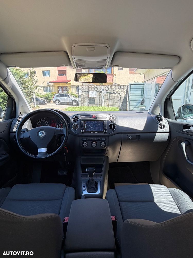 Volkswagen Golf - 11