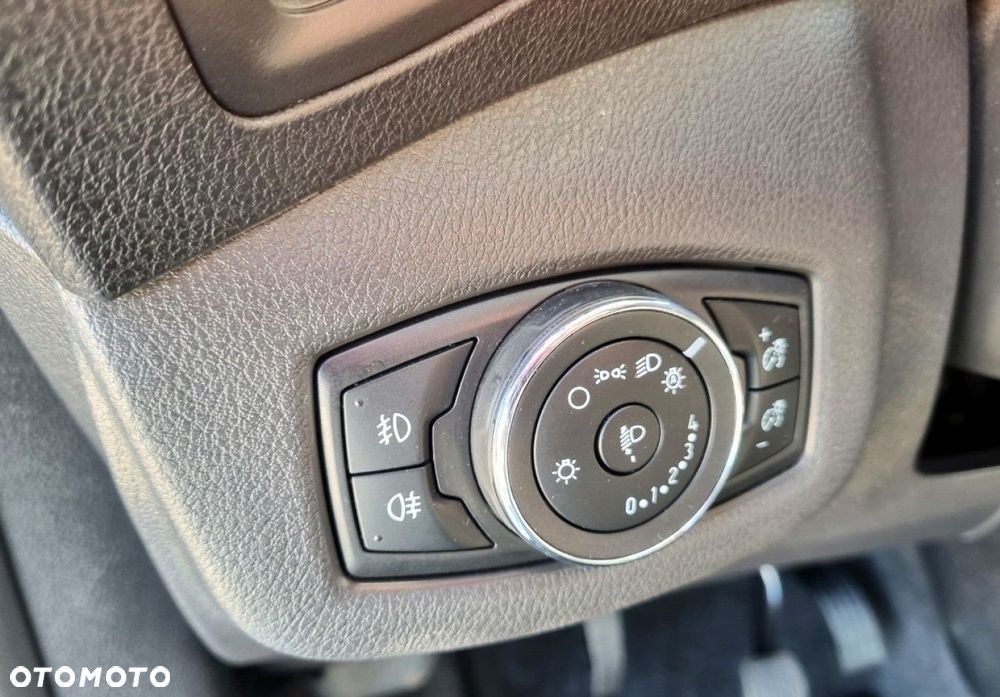Ford Transit Connect - 25