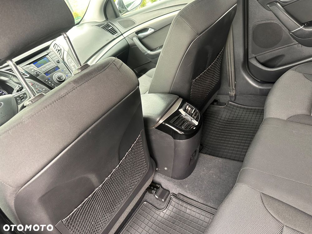 Hyundai i40 Kombi blue 1.7 CRDi Classic - 20