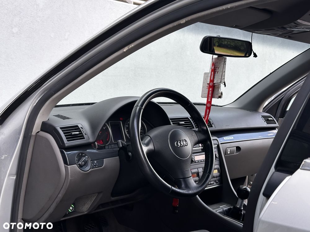 Audi A4 Avant 1.8T Quattro - 6