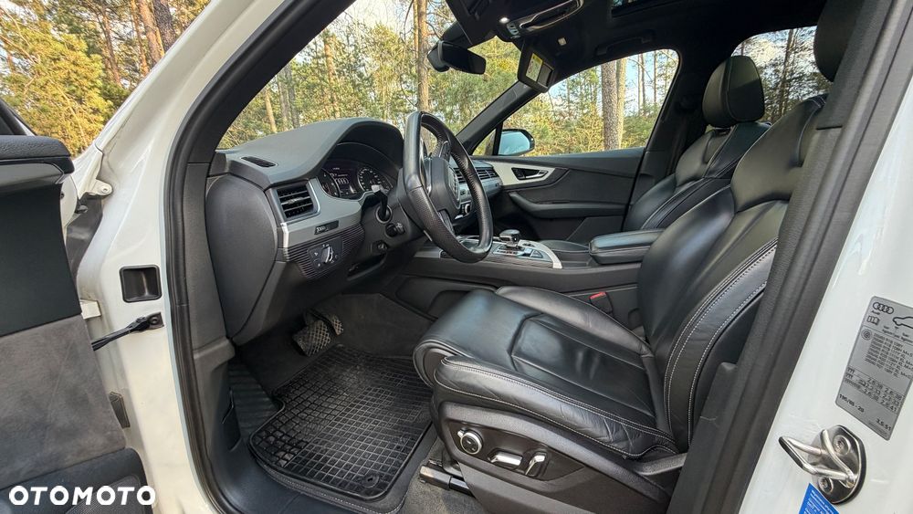 Audi Q7 - 4