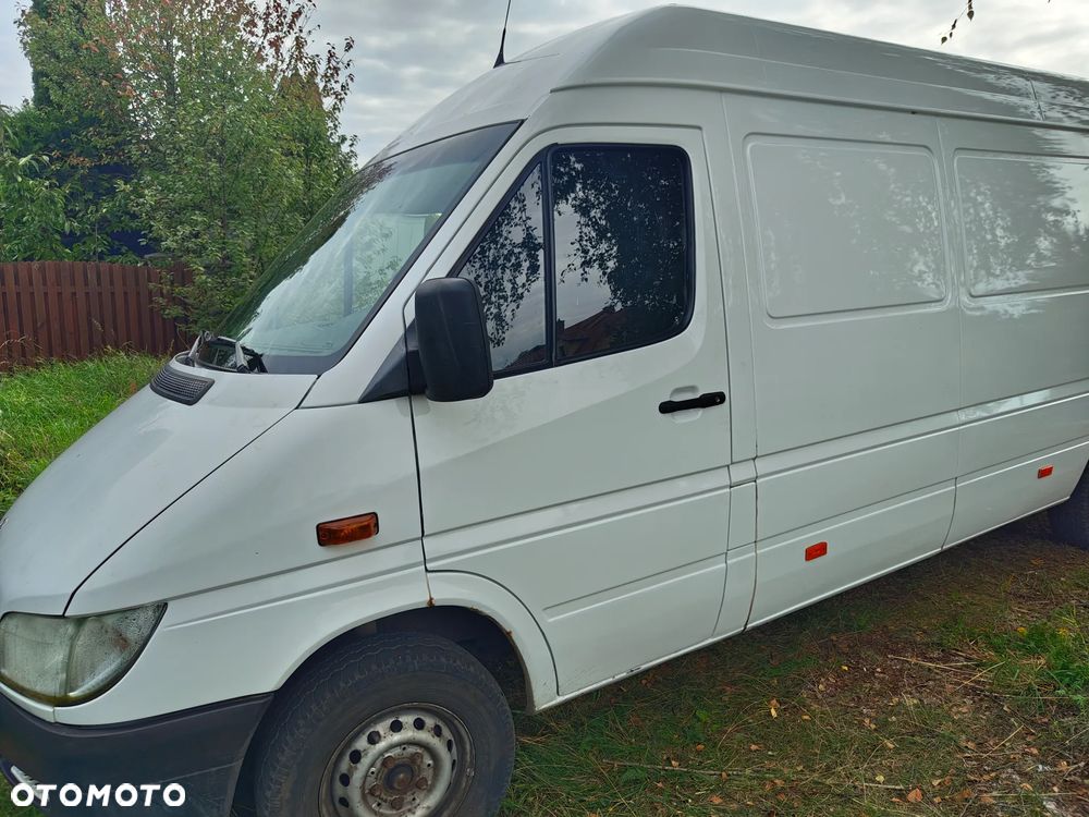 Mercedes-Benz Sprinter - 5