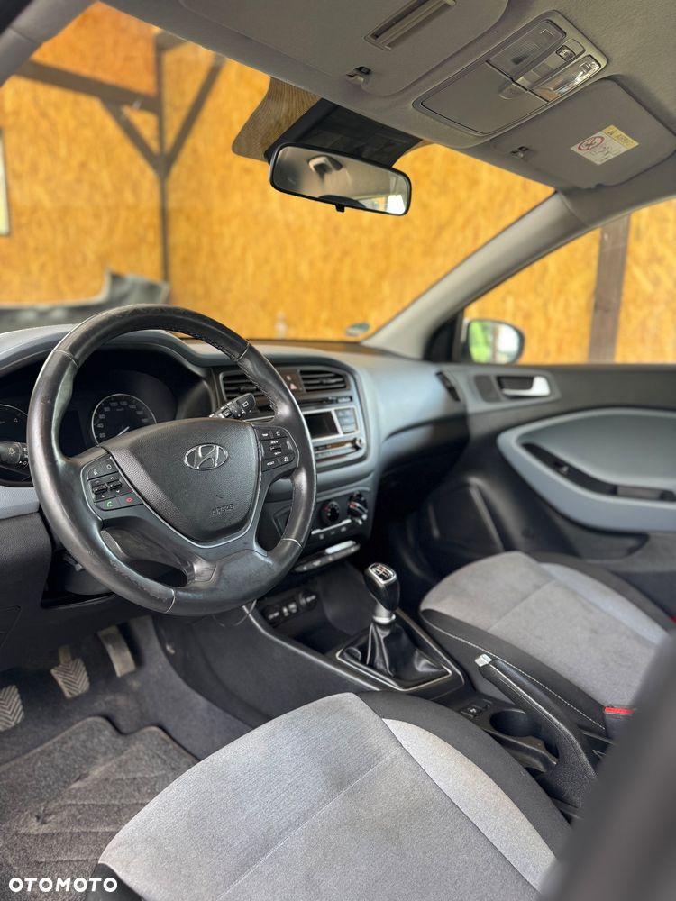 Hyundai i20 1.1 CRDi YES Gold - 16