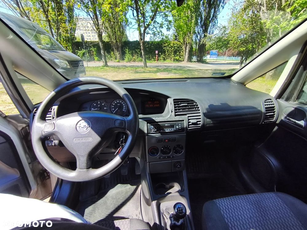 Opel Zafira 2.2 DTI Njoy - 4
