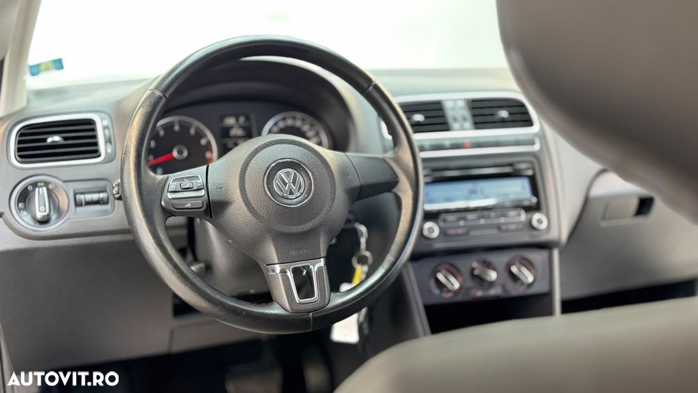 Volkswagen Polo - 19