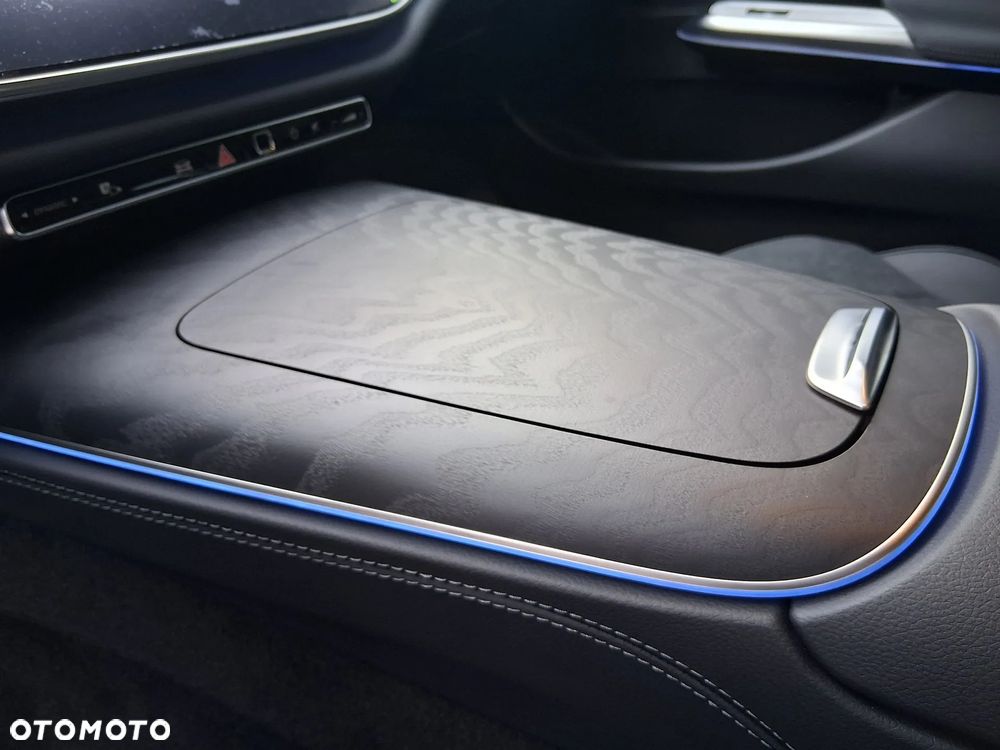 Mercedes-Benz Klasa E 220 d mHEV 4-Matic AMG 9G-Tronic - 9