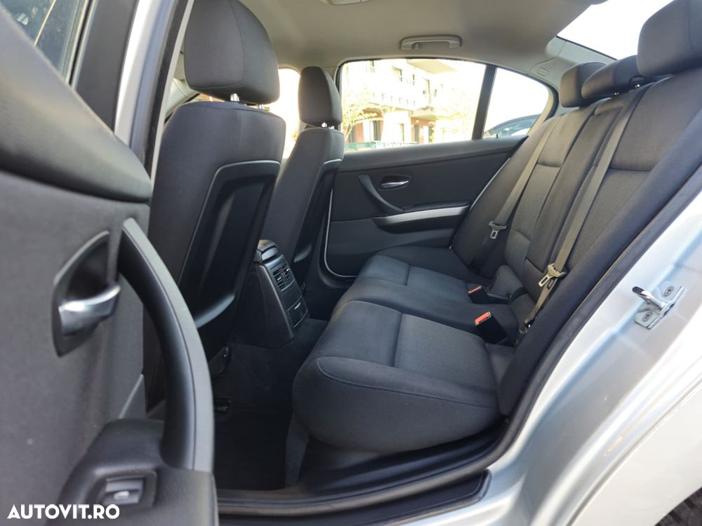 BMW Seria 3 320d DPF - 8