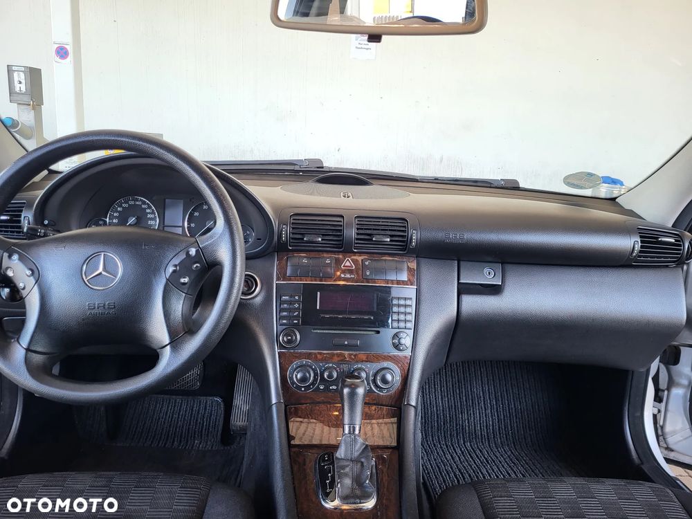 Mercedes-Benz Klasa C 200 Kompressor Automatik Classic - 6