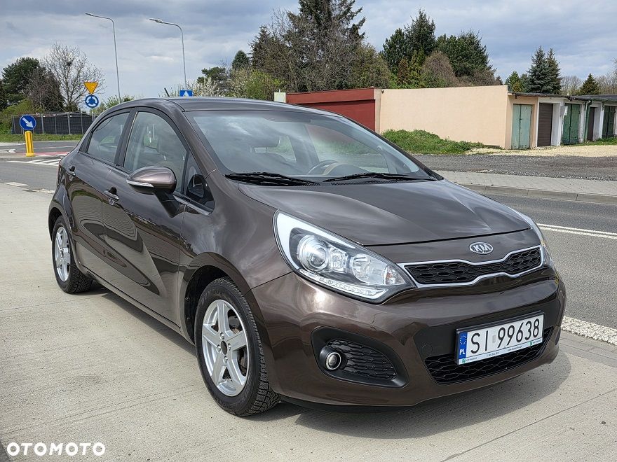 Kia Rio 1.2 Dream Team Edition - 8