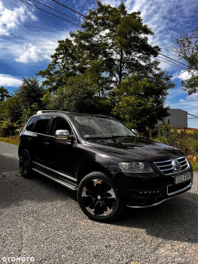 Volkswagen Touareg - 1