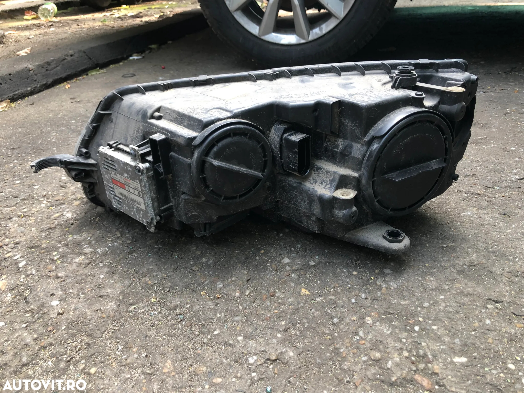 Far dreapta Skoda Octavia 3 xenon led 2016 - 10