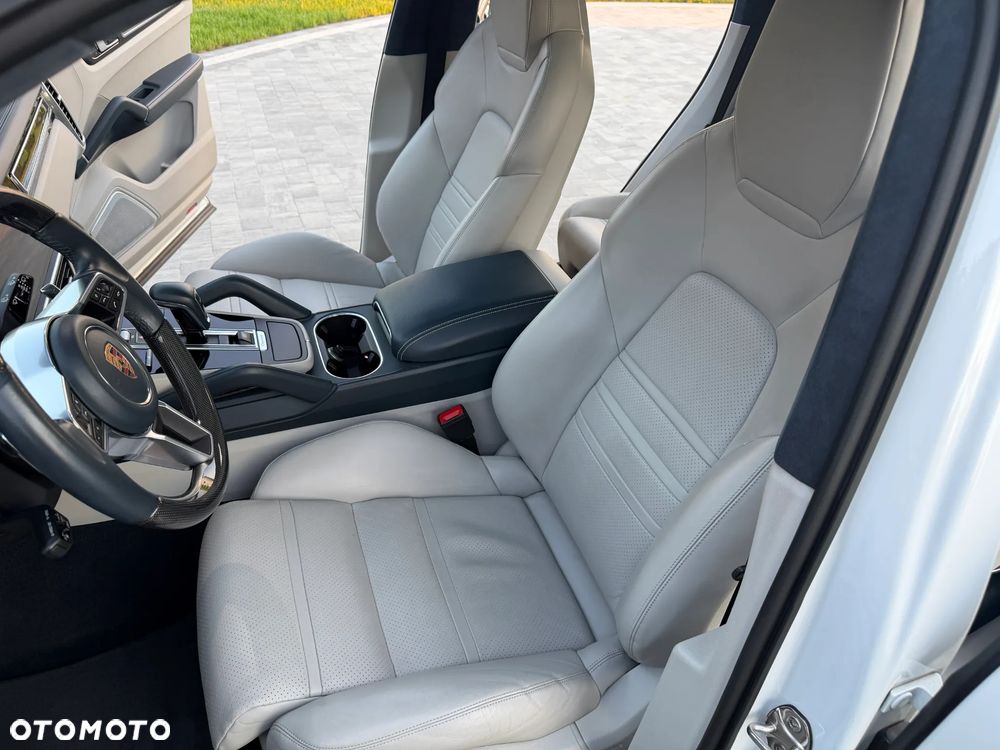 Porsche Cayenne Platinum Edition - 20