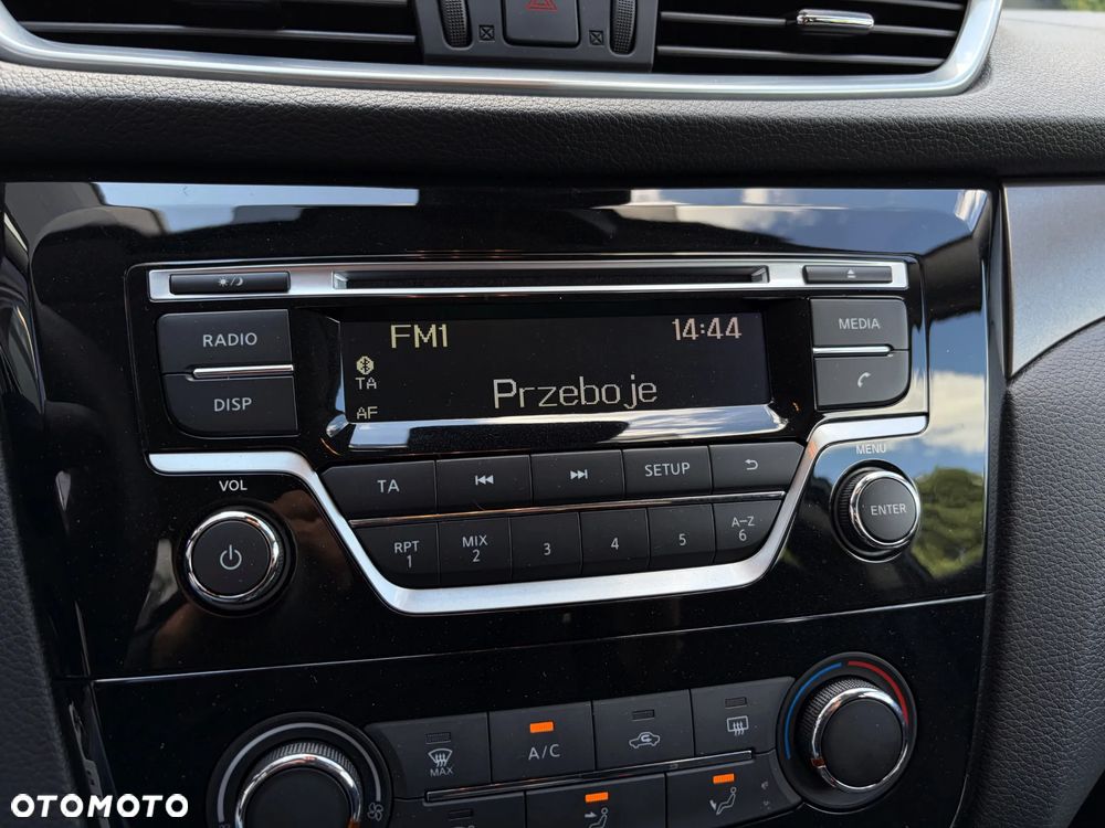 Nissan Qashqai 1.3 DIG-T N-Connecta - 26