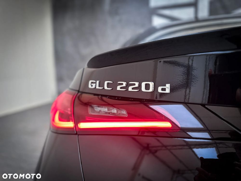 Mercedes-Benz GLC - 12