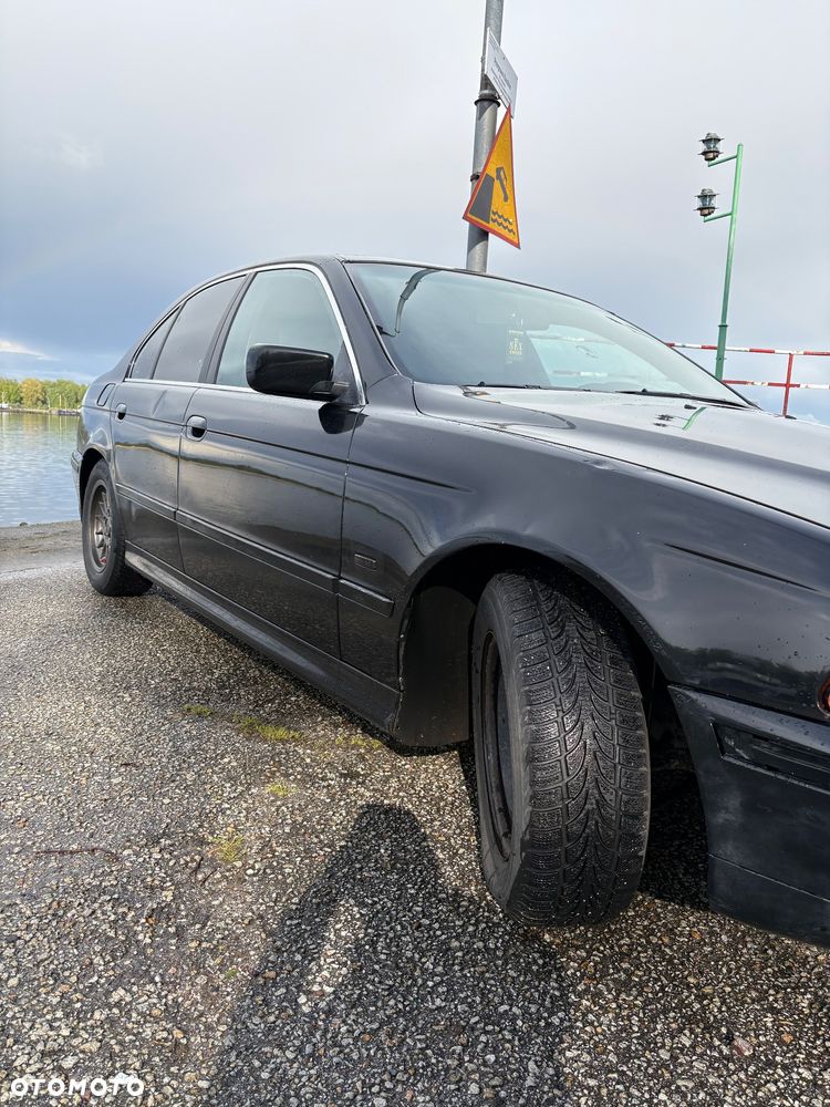 BMW Seria 5 520i - 4